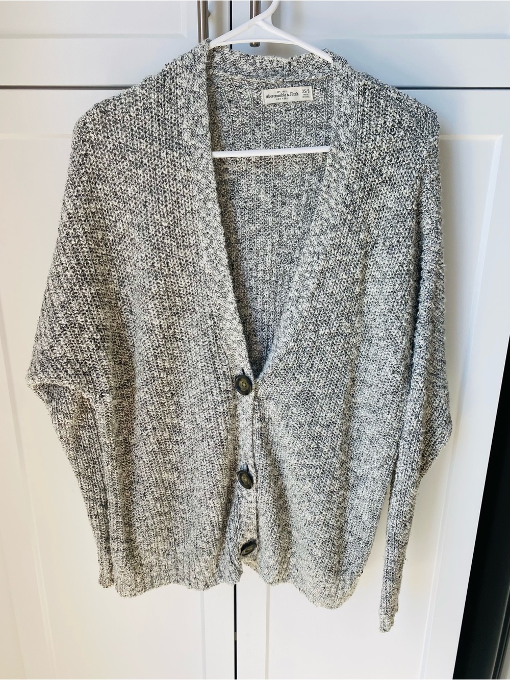 Abercrombie and fitch XS womens grey knitted oversized sweater cardigan